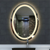 Miroir LED ovale debout dans l'hôtel