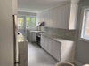 Armoire de cuisine américaine en bois massif avec design en îlots